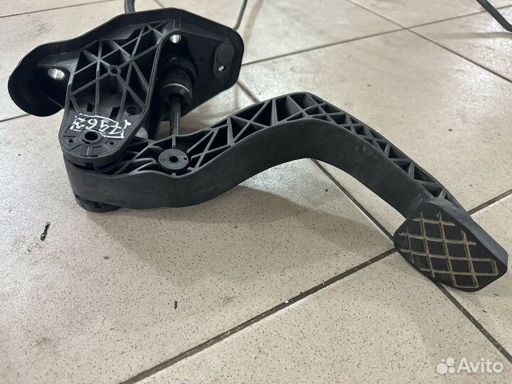 Педаль сцепления Volkswagen Polo 5 2q1721059 7962