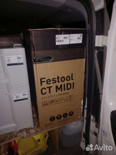 Пылесос Festool mini 1, есть и кнопка блютуз