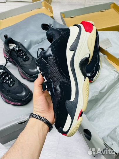 Balenciaga triple S, черные с красным