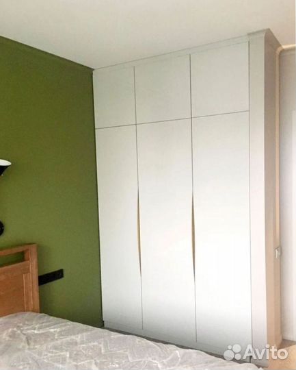 Угловой шкаф