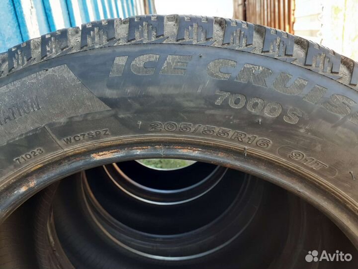 Bridgestone Ice Cruiser 5000 205/55 R16 92C