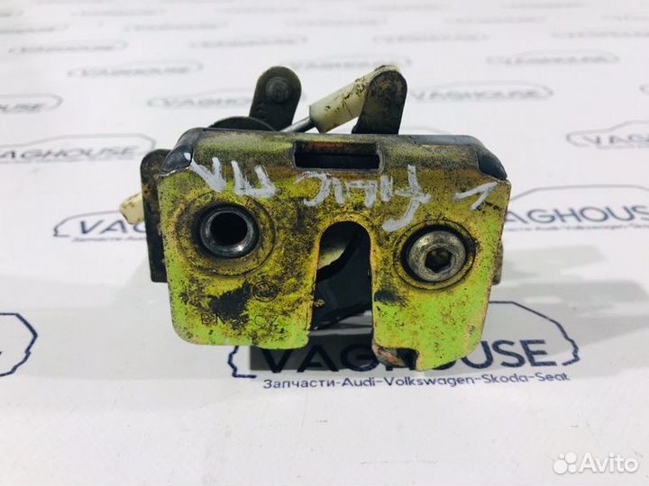 Замок двери передний левый Skoda Felicia 1999