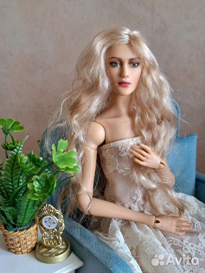 Авторская шарнирная кукла Ольги Рейнгард