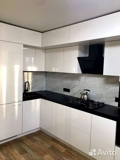 Кухня угловая на заказ.мдф фасады