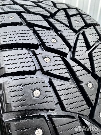 Dunlop SP Winter Ice 02 245/40 R20 99T