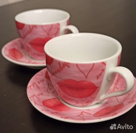 Чашка с блюдцем. Чайная пара Поцелуй