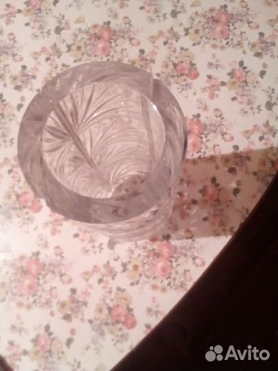 Хрустальная ваза