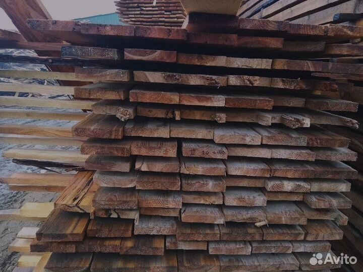 Сосновые доски, надежность и стабильность в каждом