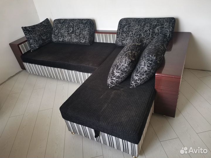 Продам угловой диввн, пр-во Китай, 2-86 на 1-75