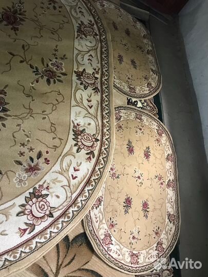 Ковер шерстяной