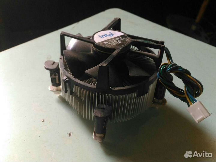 Кулер процеccорный intel