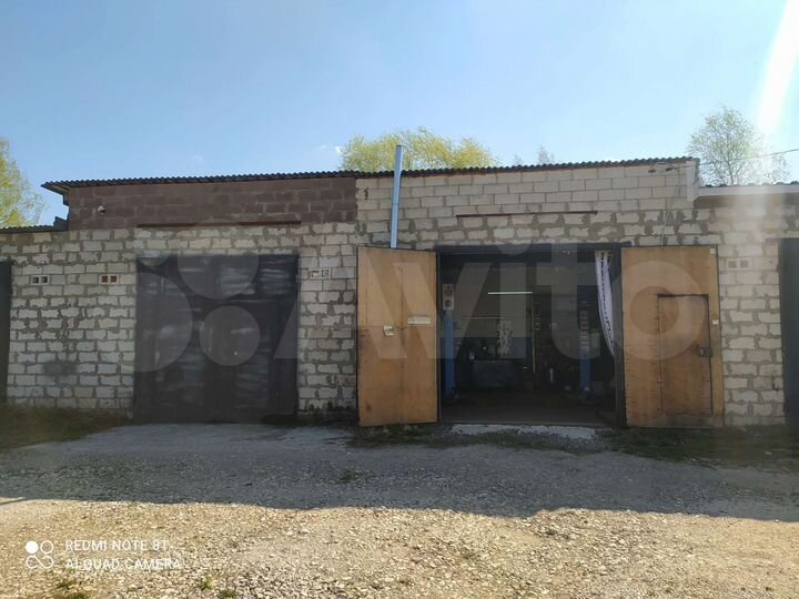 Гараж, > 30 м²
