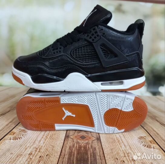 Кроссовки Nike Air Jordan 4