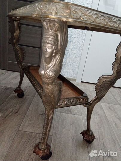 Подставка - столик