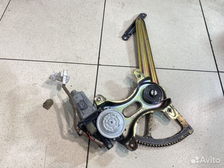 Стеклоподъемник электрический задний левый