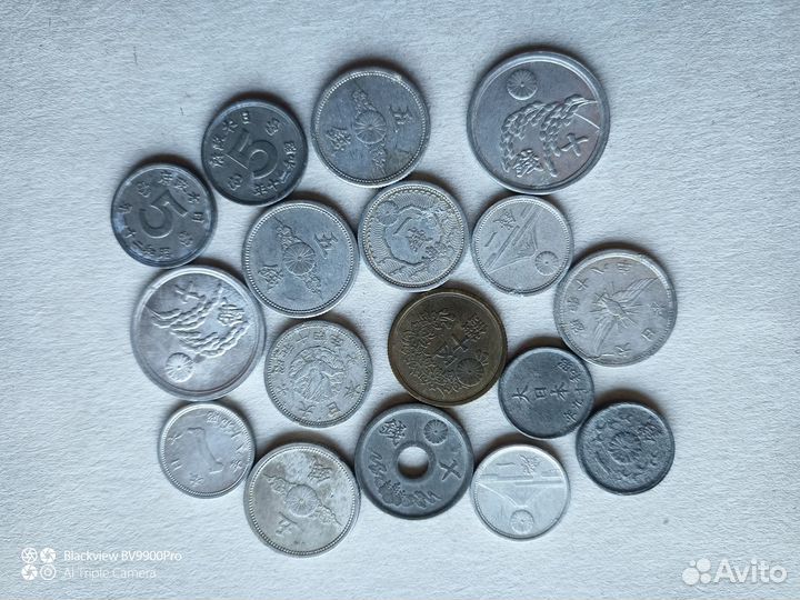 Монеты Японии 17 шт