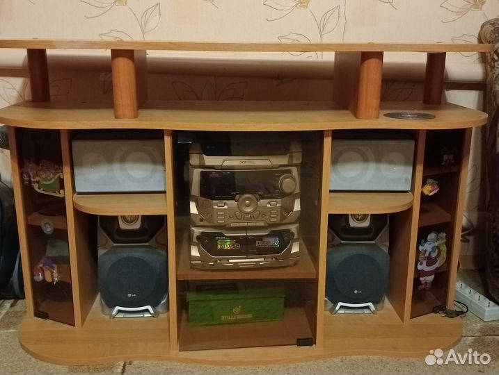 Тумба под телевизор