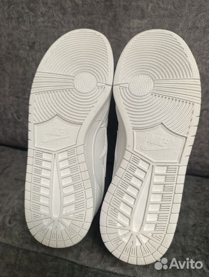Кроссовки белые р 43