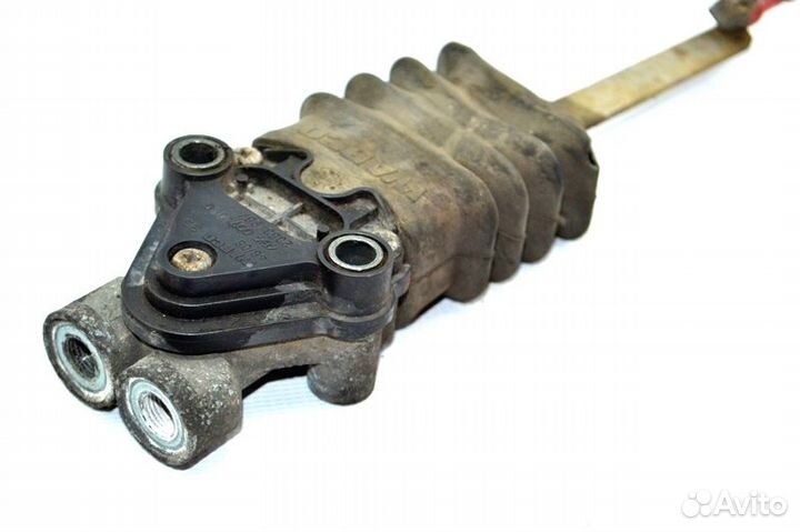 Кран уровня пола кабины, передний volvo FH16 (01.9