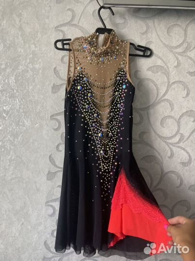 Платье для фигурного катания