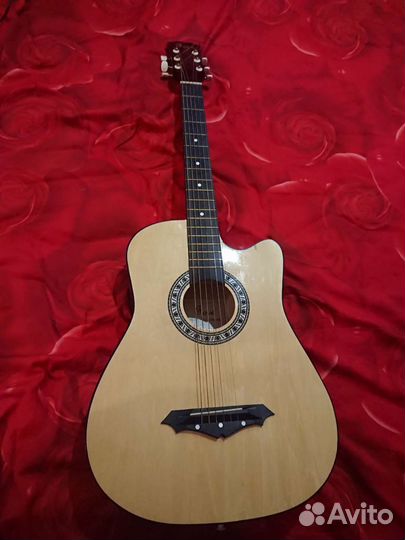 Акустическая гитара