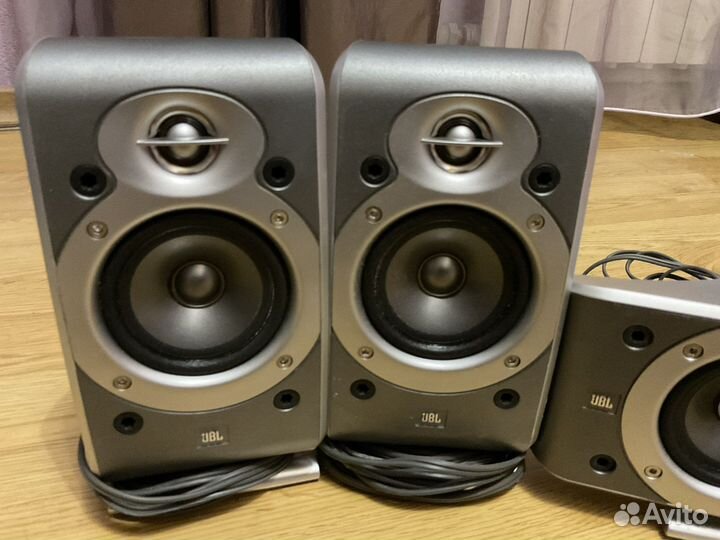 Колонки JBL scs200