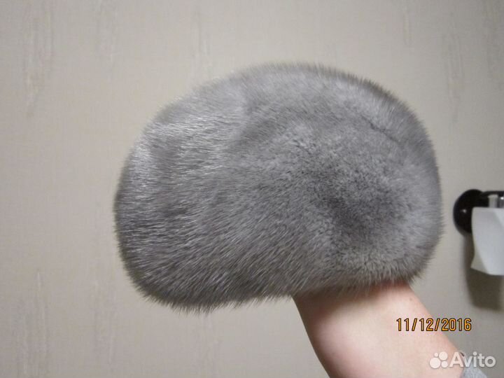 Шапка берет норковая