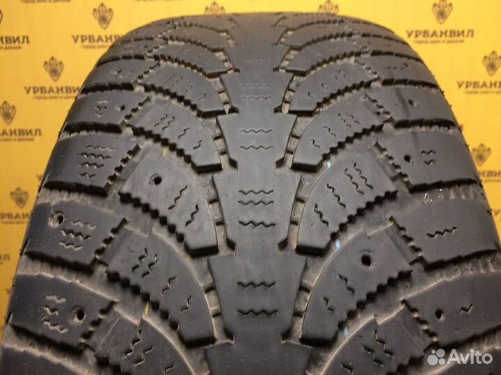 Maxtrek Trek M900 Ice 215/55 R17 98T