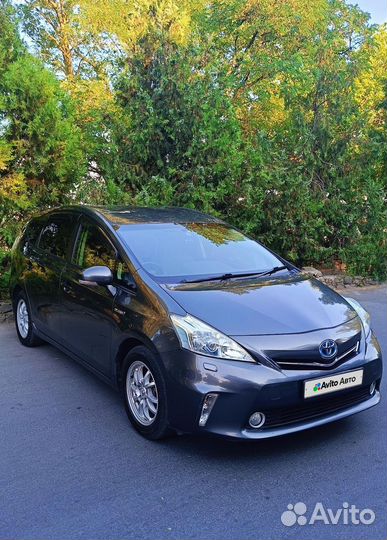 Toyota Prius Alpha 1.8 CVT, 2012, 111 000 км