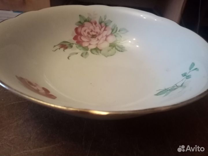 Салатник из фарфора