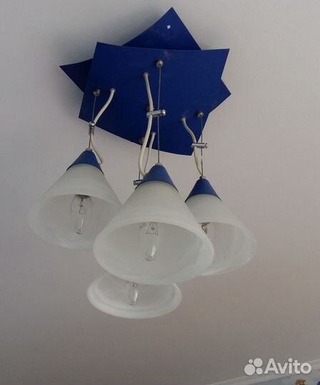 Люстра и настенный светильник