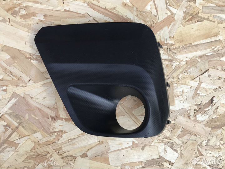 Решетка в бампер левая Subaru Forester 5 SK