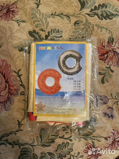 Надувной круг пончик 120 см
