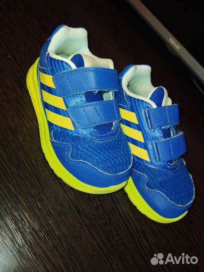 Кроссовки adidas оригинал