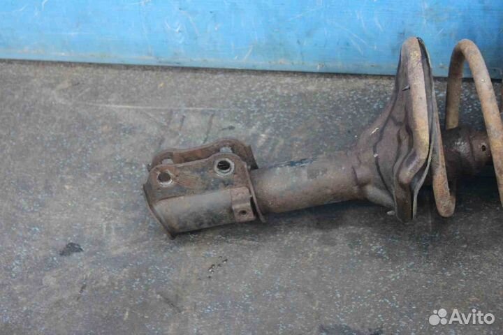 Стойка Hyundai Avante (Хендай Аванте) XD 546512D10