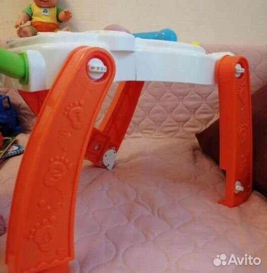 Развивающий столик-ходунки