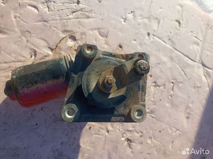 Моторчик переднего дворника Nissan Primera P11