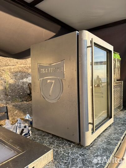 Холодильник минибар