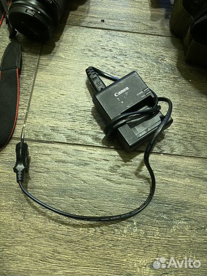 Фотоаппарат зеркальный canon