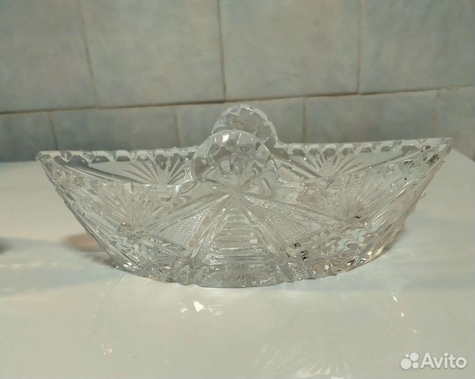 Хрустальная конфетница