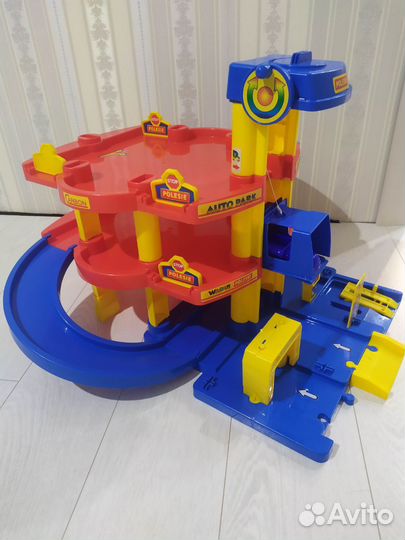 Детская парковка polesie