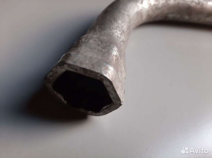 Продам балонный ключ фольксваген