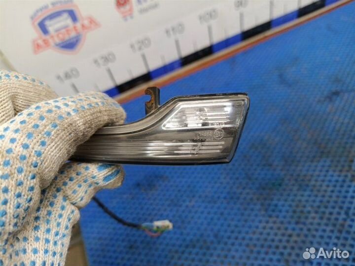 Повторитель поворота левый Лада Гранта 21127 2016