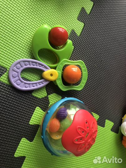 Игрушки для малышей fisher price