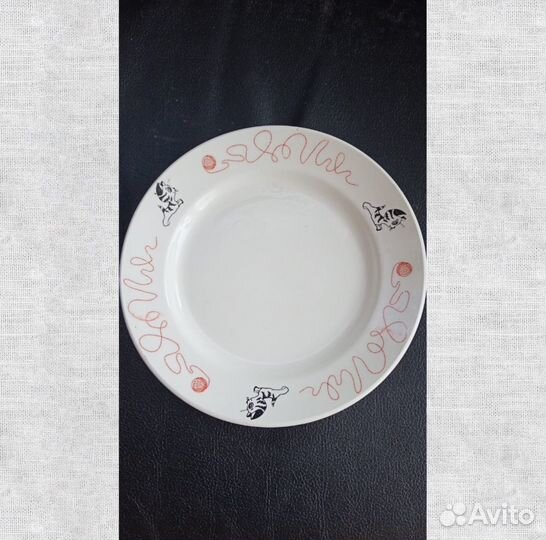 Фарфоровые тарелки