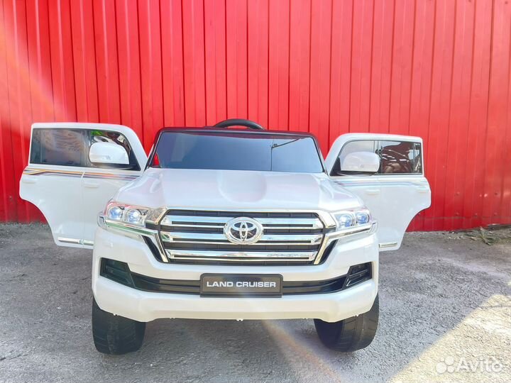 Детский электромобиль toyota