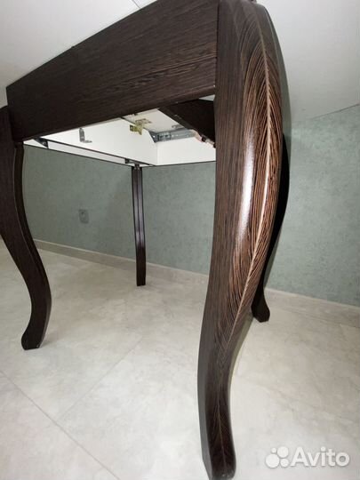 Кухонный стол