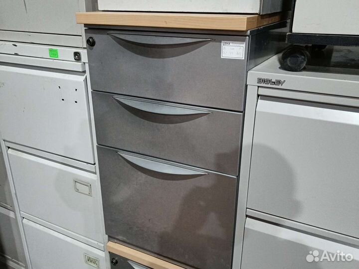 Тумба металлическая