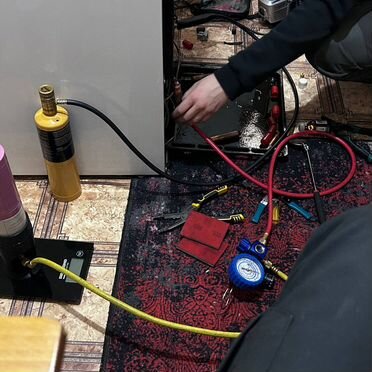 Ремонт холодильников / Ремонт холодильников с выездом / Мастер по ремонту холодильников