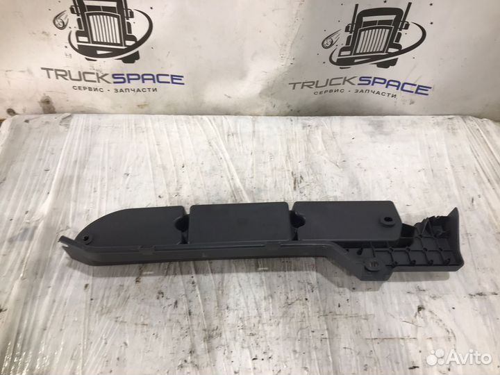 1450269 Бардачок Scania